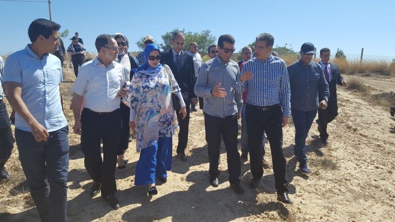 السيدة نزهة الوفي كاتبة الدولة المكلفة بالتنمية المستدامة رفقة السيد عزيز الرباح وزير الطاقة والمعادن والتنمية المستدامفي زيارة عمل لاقليم الحسيمة
