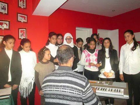 الفنان بنعبيد والمجموعة الصوتية من إعدادية القدس بوجدة