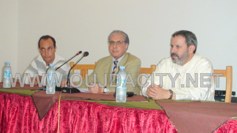 VIDEOS الوالي محمد مهيدية يطلق سراح الملفات العالقة للمنعشين العقاريين بوجدة