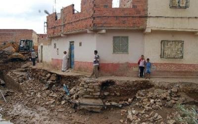 مئات الأسر مهددة بانجراف منازلها بعد فياضانات واديي «المير علي» و«لمحرشي» في وجدة