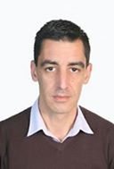 العمل الجمعوي بين التطوع والاستغلال السياسي