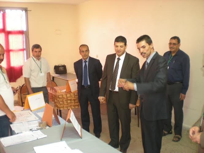 عامل صاحب الجلالة على اقليم جرادة ينظم زيارة تحفيزية لمركز من مراكز إجراء امتحانات الباكالوريا