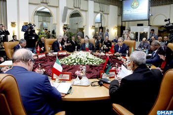 Signature à Rabat d’une déclaration conjointe des ministres de la défense des pays de l’Initiative « 5+5 Défense »