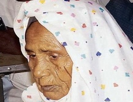 كفيفة سودانية تستعيد بصرها وهي تؤدي مناسك الحج