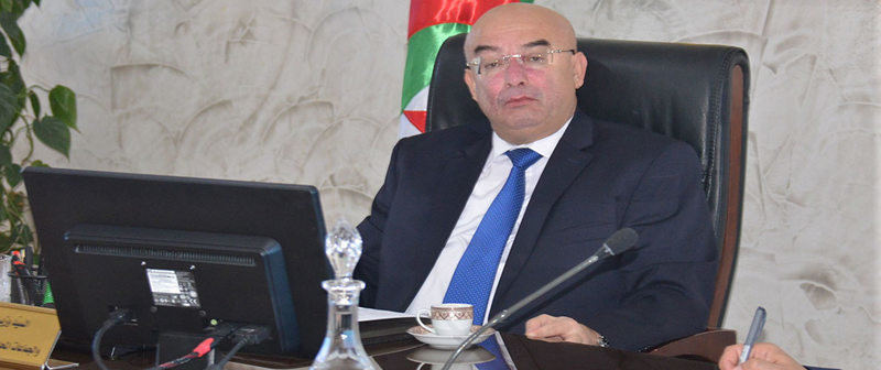 وزير داخلية الجزائر يسبُّ مواطنيه وينعتهم بـ » الخونة والمرتزقة والشواذ والمثليين »