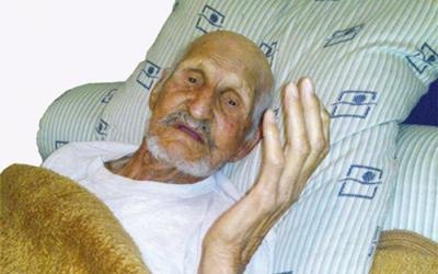 عملية جراحية فريدة هي الأولى من نوعها بالمركز الجهوي للأنكولوجيا بوجدة استئصال أورام سرطانية من ثدي رجل عمره 112 سنة