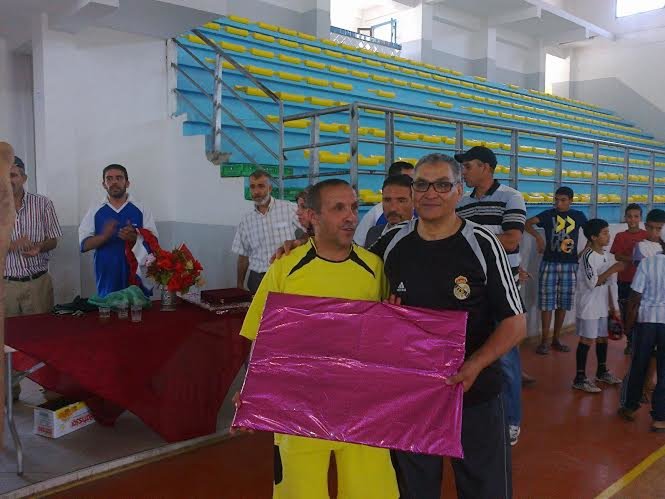 نيابة جرادة : تكريم الاستاذ تاعرابت عبد الرحمان بمناسبة احالته على التقاعد