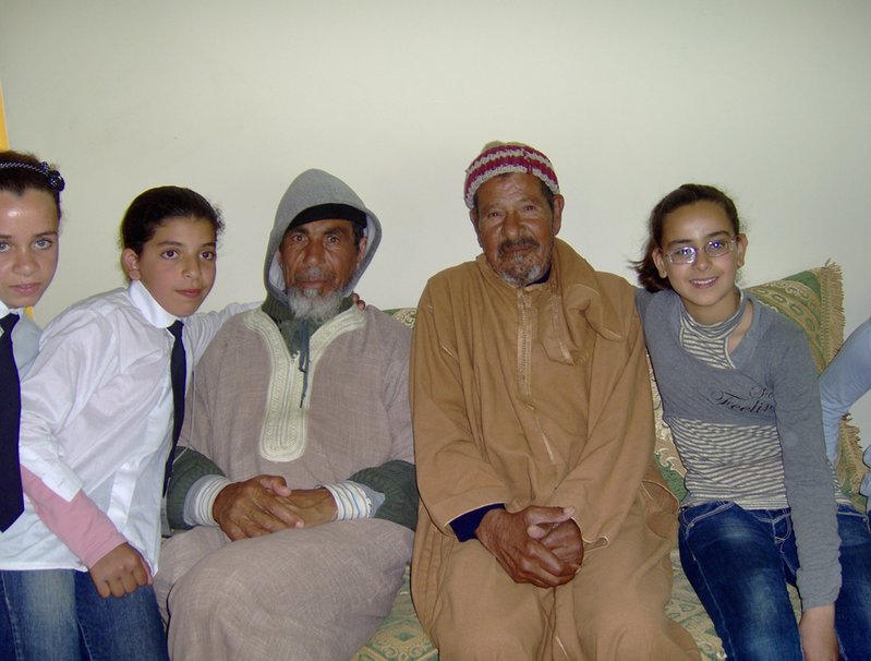 خلية شؤون المرأة وقضايا الأسرة تنظم زيارة تفقدية للمركز الاجتماعي للعناية بالمسنين