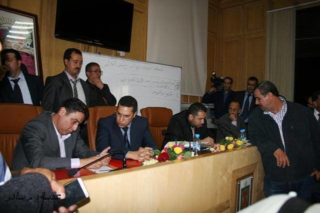 VIDEO عمر حجيرة طعن في أعضاء مكتب  » البام  » والبيجيدي يعتبر الجلسة غير قانونية