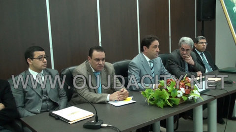 VIDEOSالسيد فيصل الادريسي يتراس اشغال الخلية القضائية الجهوية للتكفل بالنساء و الأطفال ضحايا العنف