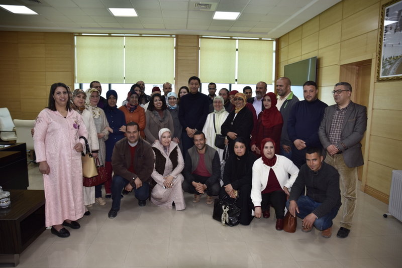 VIDEO رئيس جهة الشرق يستقبل التعاونيات الفائزة بصفقة المتاجر التضامنية بالمطار الدولي وجدة انجاد