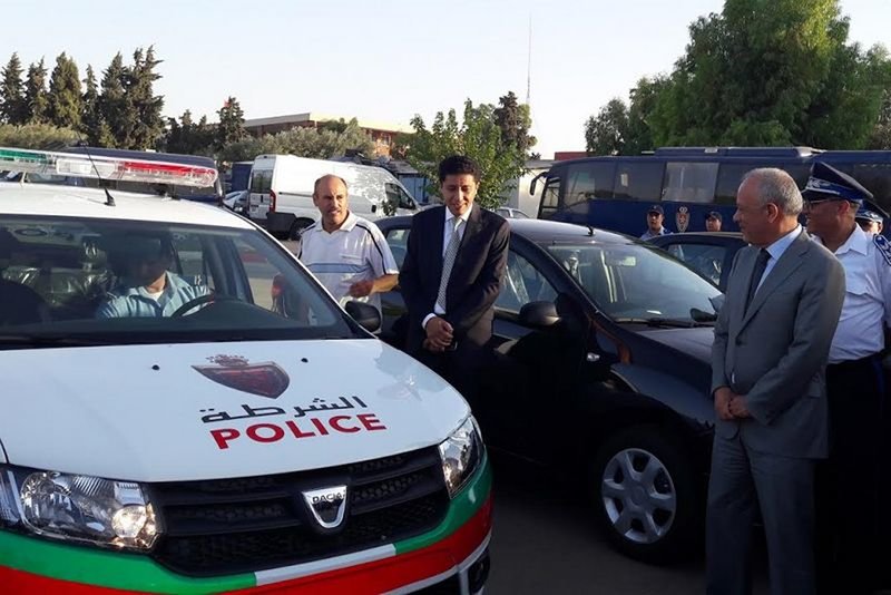 VIDEO والي جهة الشرق ورئيس مجلس الجهة يشرفان على تسليم 51 سيارة و10 دراجات نارية لولاية أمن وجدة