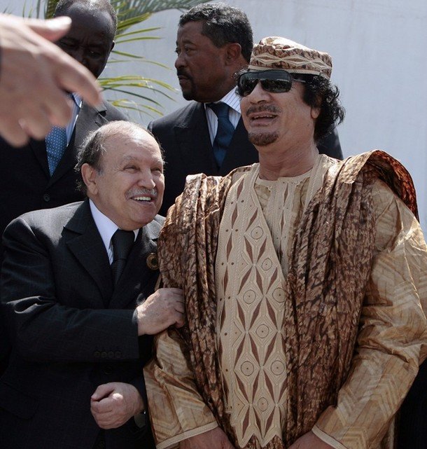 بيان صحفي للجبهة الإسلامية للإنقاذ بخصوص إيواء الجزائر عائلة القذافي