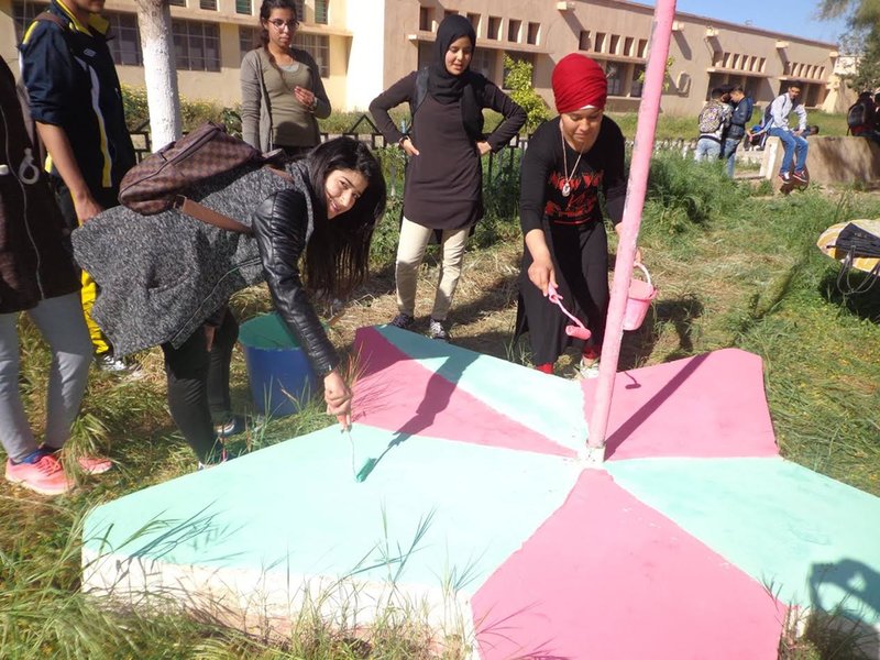 ثانوية المسيرة الخضراء بوجدة تحتضن أسبوعا تحسيسيا بالبيئة تحت شعار : ” بيئة, نظافة و مواطنة ”