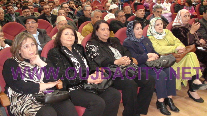 VIDEOS ثانوية زيري بن عطية التأهيلية بوجدة تحتفل بمتقاعديها