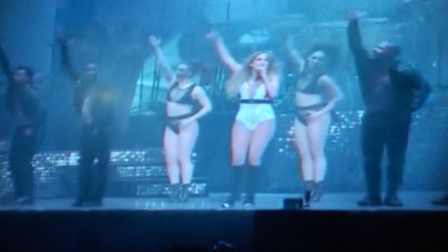 خلفيات جنون كشف العورة