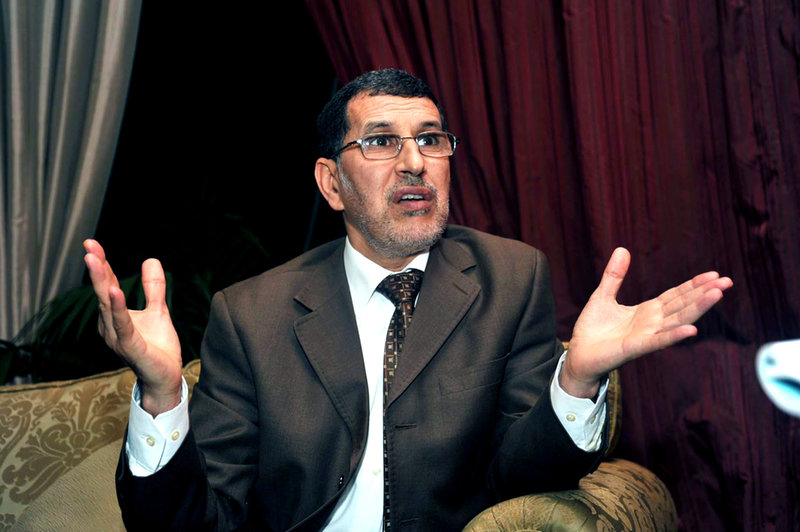 قرار غريب لرئيس الحكومة …يدعو فيه الوزراء لتشجيع السياحة الداخلية