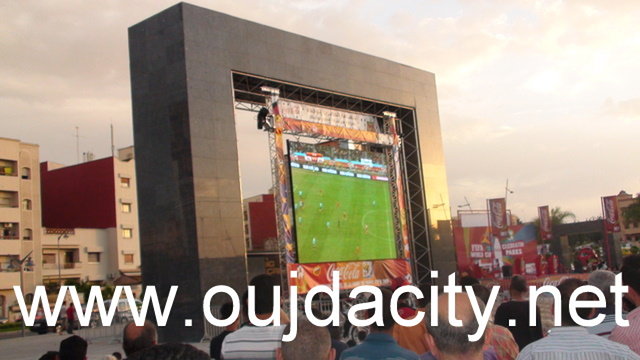 وجدة : ساحة زيري بن عطية والجمع بين الفرجة والجمالية