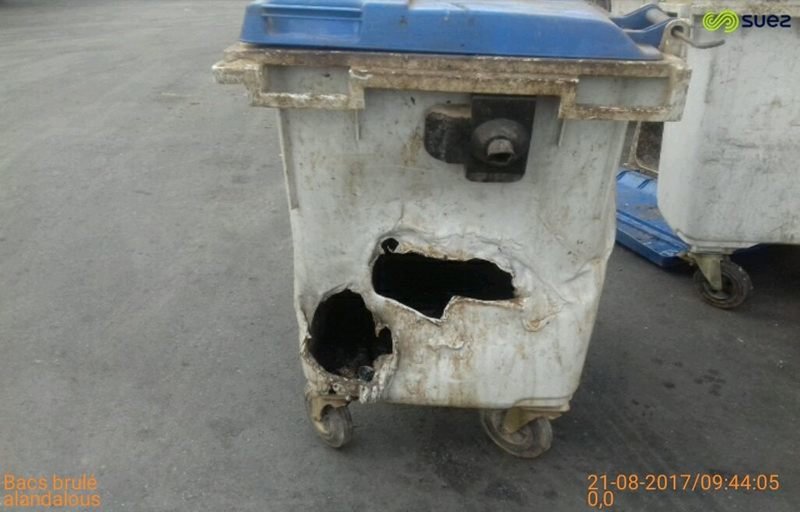 حرب تخريب الممتلكات العمومية متواصلة بوجدة والجماعة الحضرية تشتكي