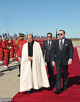 SM le Roi Mohammed VI s’entretient avec le président tunisien