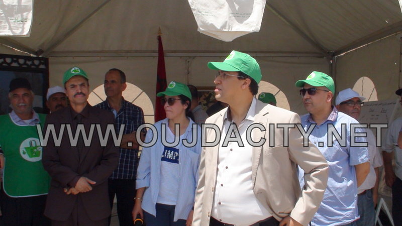 عبد الرزاق الكورجي الكاتب العام للولاية يعطي انطلاقة الحرب على الاكياس البلاستيكية VIDEO