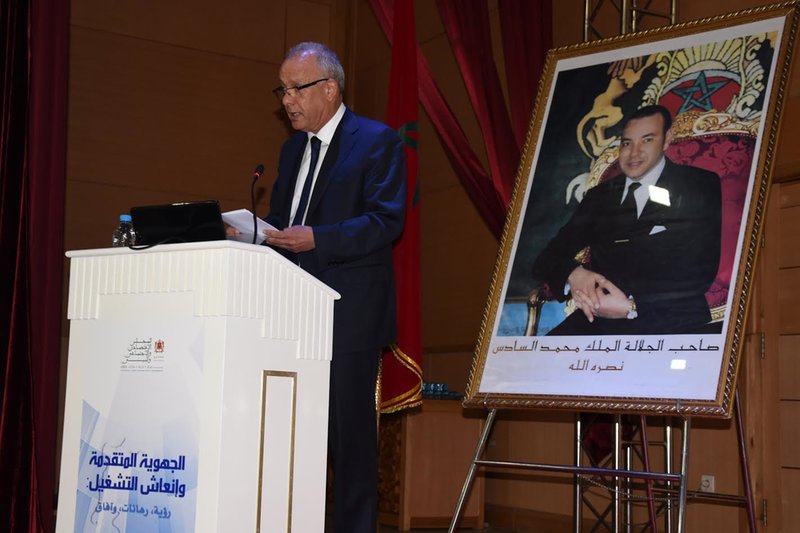 محمد مهيدية والي جهة الشرق يدعو الى ضرورة تبني مقاربة شاملة، تشاركية و مندمجة ، تأخذ بعين الاعتبارالبعد الجغرافي والخصوصيات الحدودية لجهة الشرق VIDEO