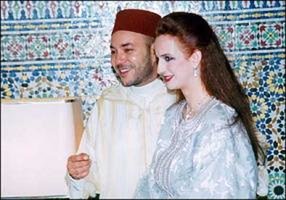 اسرة – وجدة سيتي – تهنيء صاحب الجلالة بالحدث السعيد