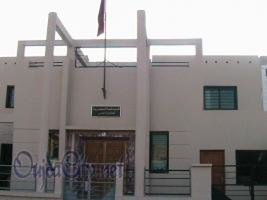 الكاتب العام يبني بدون ترخيص والقائد يوقف أشغال البناء