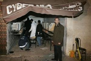 قصيدة : إن القنابل في البيضاء بائقة