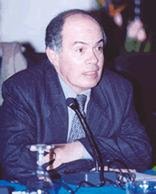 وزير المالية يدعو النقابات إلى التخلي عن مطلب الزيادة في الأجور